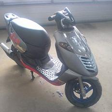 Aprilia Sonic (SOLGT)  