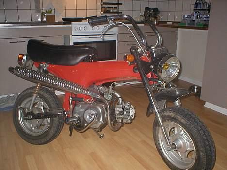 Honda Dax. Stjålet. - Sådan så den ud da jeg købte den :) billede 13