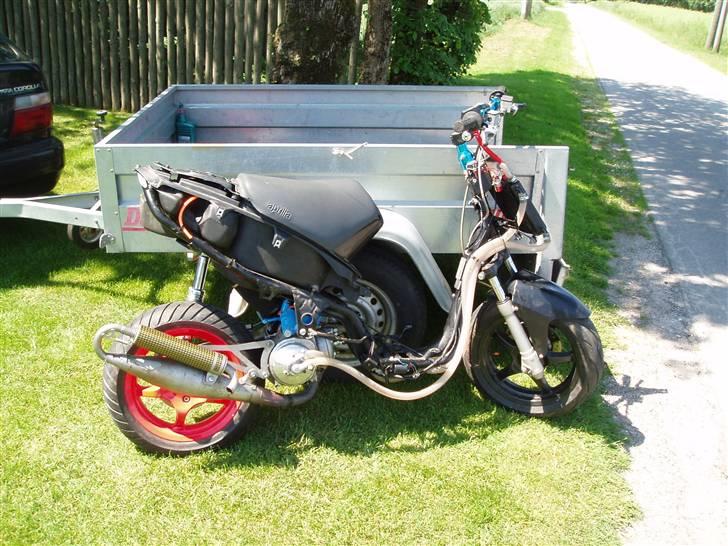 Aprilia SR 50 / Aerox SOLGT - ude og køre med peder (sommeren 07) billede 2