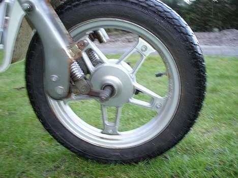 Suzuki Fz 50# Solgt - Fælge malet hvide.. :D billede 2