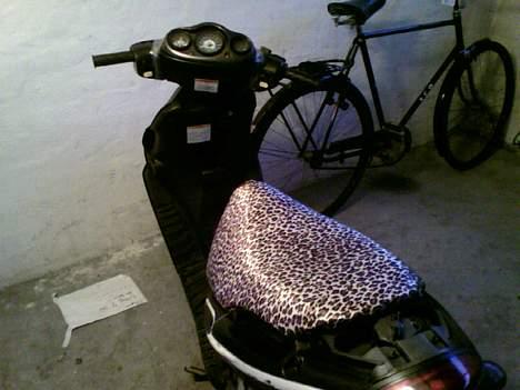 Suzuki Katana Ac blevet stålet:( - Nyt Leopardsæde billede 12