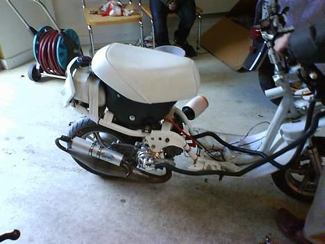 Yamaha jog med evo ac på SOLGT - sådan står den nu!! billede 10