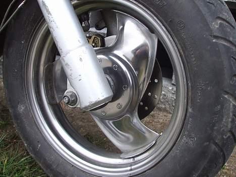 Yamaha jog (solgt) billede 9