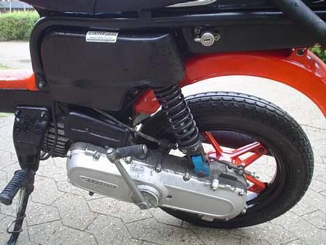 Suzuki FZ 50 *SOLGT* billede 7