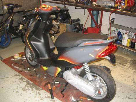 Yamaha Jog R (solgt) - Med lovlig motor. billede 7