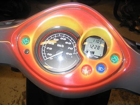 Yamaha Jog R (solgt) - Med lovlig motor. billede 6