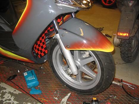 Yamaha Jog R (solgt) - Med lovlig motor. billede 3