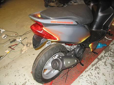 Yamaha Jog R (solgt) - Med lovlig motor. billede 2