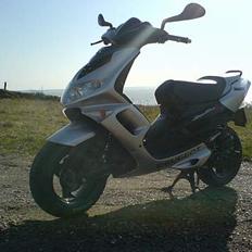 Peugeot Speedfight 2 (MUSIC)