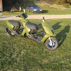 Aprilia TwinSonic Solgt