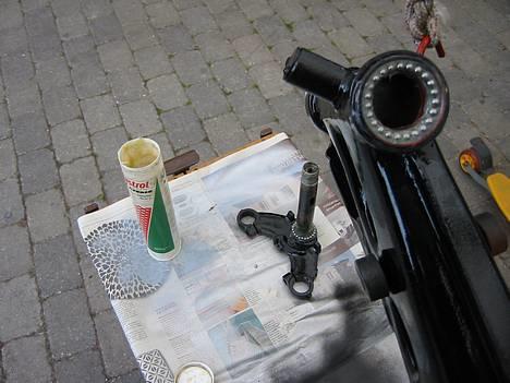 Suzuki K50 B - Ny svejset plade på stellet, det andet var gennemtæret, men det her holder! billede 13