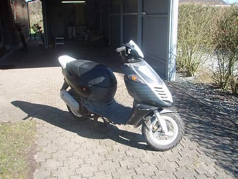 Aprilia Sonic * SOLGT * billede 1