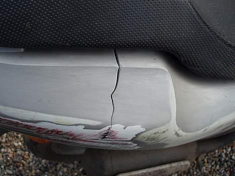 Peugeot speedfight 1 LC Solgt  - et flækket skjold   billede 11