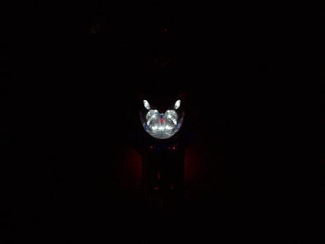 Yamaha Jog R LC - Forlygte med dioder i, men er ikke et godt billede, der var ikke strøm på batteri... billede 7