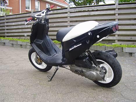 PGO Hot 50 (SOLGT) billede 1