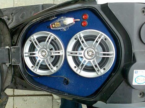 Peugeot Speedfight 2 Solgt - Gammelt: Soundboard soundmaster Anlæg det lyser op med blå dioder billede 12