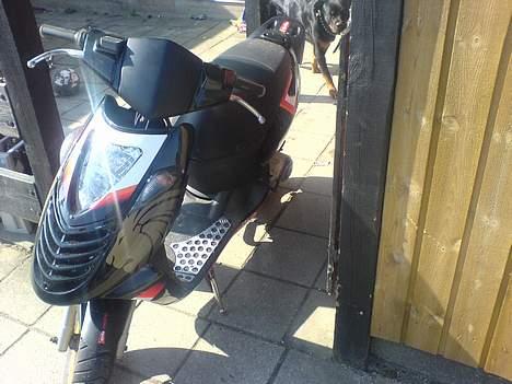 Aprilia sonic gp(solgt) billede 3