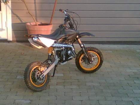 MiniBike Dirt Bike 70 ccm *SOLGT* billede 8