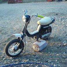 Suzuki fz 5o solgt