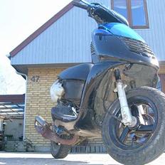 Aprilia     sonic "Solgt"