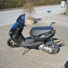 Aprilia     sonic "Solgt"