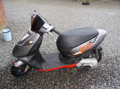 Aprilia Sonic GP SOLGT billede 1