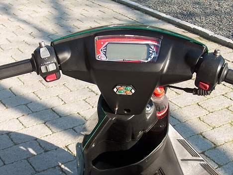 Yamaha Jog Fs [EVO] SOLGT billede 7
