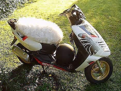 Aprilia Sonic STJÅLET! - Som den så ud, da jeg lige havde købt den ... kalder jeg forandring til nu... (dejligt plys) billede 14