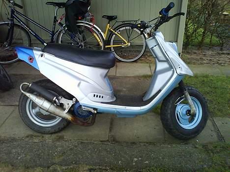 PGO Hot 50 solgt - taget med min mobil billede 1