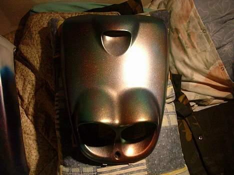 Yamaha Bws Ng  ( SOLGT )..!! - så er skjoldene malet :) Kamælin med guld, rød og blå billede 11