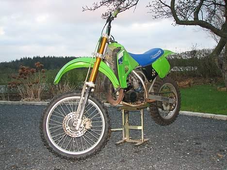 Kawasaki KX 125cc billede 2