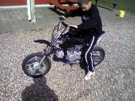 MiniBike 110cc Crosser (SOLGT) - Ikke mig på billedet:D billede 1