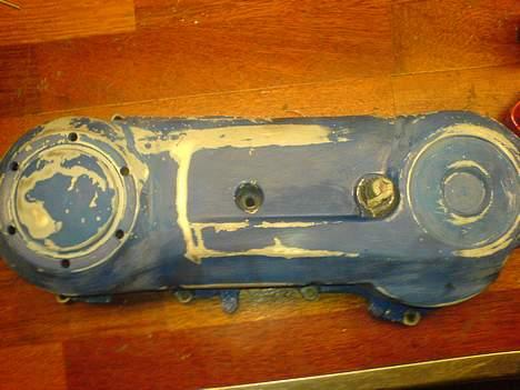 Yamaha Jog AS SOLGT - Er ved at slibe mit vario skjold ned inden jeg maler det hvidt billede 10