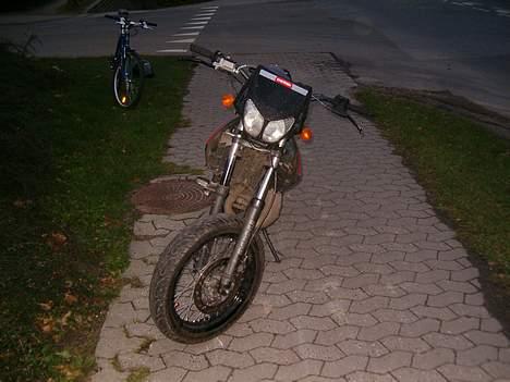 Derbi Senda. TOTALT SKADET billede 9