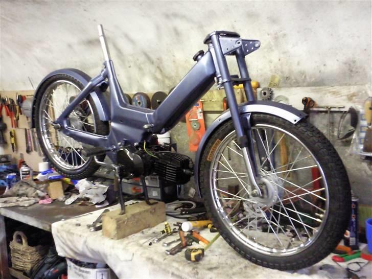 Puch Maxi P "Den Blå Baron" - Næsten samlet færdig. billede 5