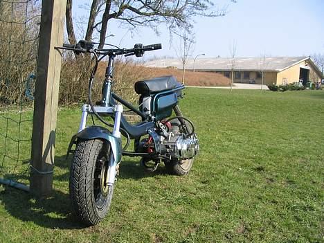 Suzuki Fz 70 billede 1