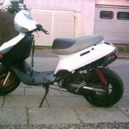 Adly Jet 50 solgt 3000kr