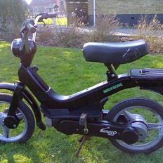 Piaggio Vespa Grillo (solgt)