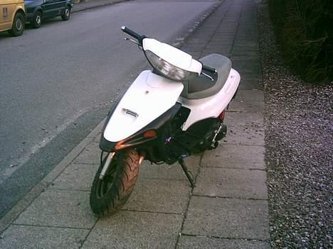 Adly Jet 50 solgt 3000kr billede 3