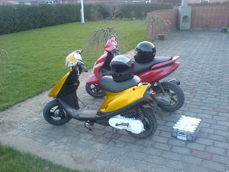 Yamaha Jog R ( SOLGT ) - JOg = Steff´s & Jog R = Min ;D det røde lyn + en røvfuld bajer billede 11