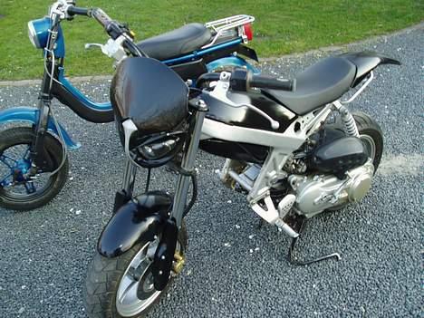 Suzuki Street Magic - Streeten sammen med min gamle Fz´er billede 4