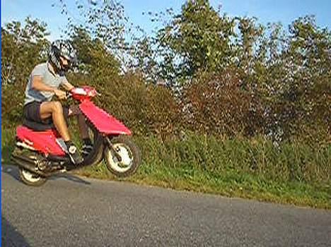 Yamaha Jog AS * Solgt * - mig på baghjul på ( den gamle jog )  billede 16