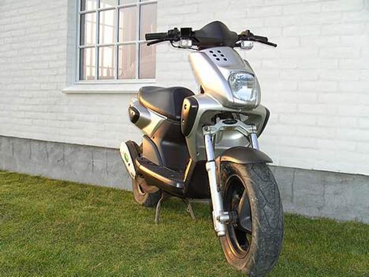 2007 Yamaha BWs Naked specifications and pictures