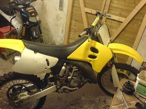Suzuki 125 ccm <<Solgt>> billede 2