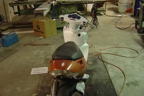 Aprilia Sonic - Efter Lakering (mangler dog fælge + kickstater skjold) billede 2