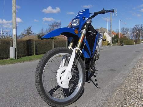 Suzuki RMX * SOLGT FOR 13000kr * - billedet er taget d. 3 april 2007! billede 8