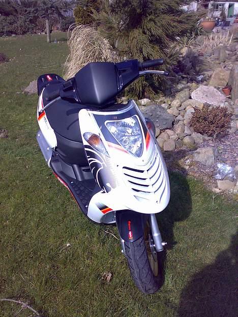 Aprilia Sonic billede 1