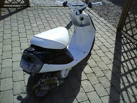 Yamaha jog SOLGT billede 4