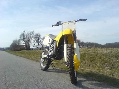 Suzuki 125 ccm [solgt] billede 2