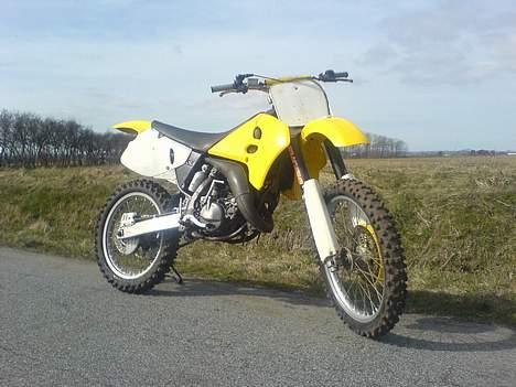 Suzuki 125 ccm [solgt] billede 4
